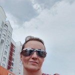 *****, 32